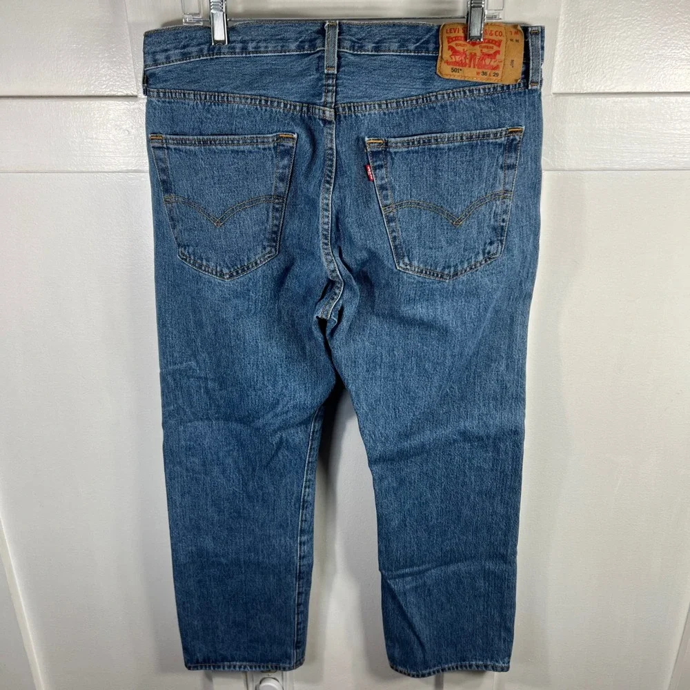 Levis 501 Original Fit Straight Leg Jeans Medium Wash Blue 36x29 1816